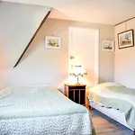 Marie Antoinette-2 By Interhome Apartament
