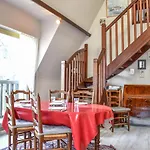 Marie Antoinette-2 By Interhome Apartament
