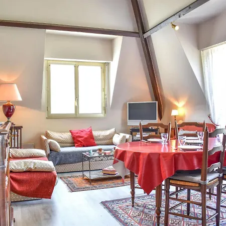 Apartman Marie Antoinette-2 By Interhome *