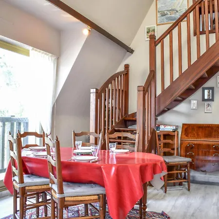 Marie Antoinette-2 By Interhome Apartman