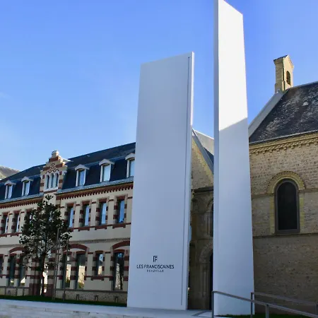 Marie Antoinette-2 By Interhome