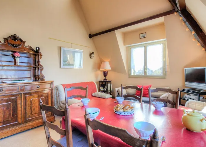 Marie Antoinette-2 By Interhome شقة