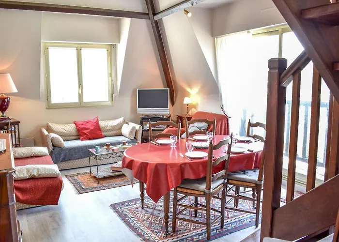 Marie Antoinette-2 By Interhome *