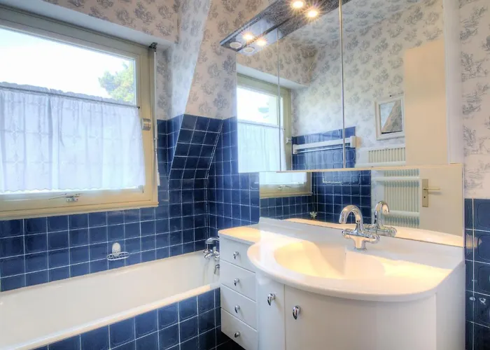 Marie Antoinette-2 By Interhome Lägenhet *